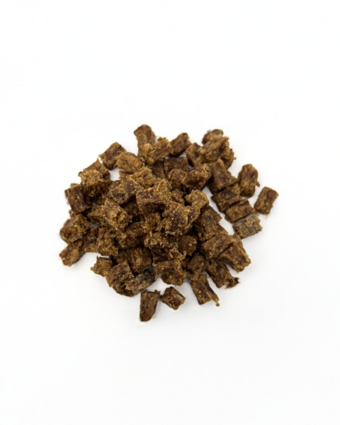 Naturalny przysmak treningowy dla psa – kąski z koniny 99%, opakowanie 120 g